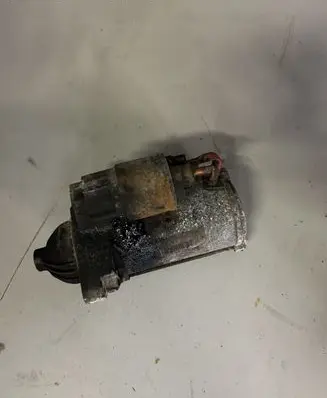 Opel Vivaro Starter motor