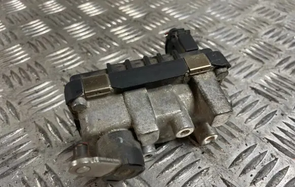 Peugeot 607 Turbine electric control actuator 6NW008412 712120