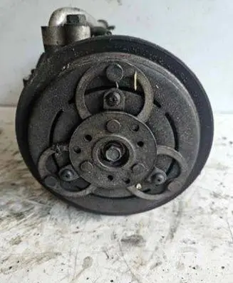 Nissan X-Trail T30 Air conditioning (A/C) compressor (pump) 926005M301 487026605
