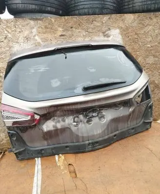 Ford Mondeo MK IV Opening tailgate glass 