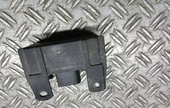 Mercedes-Benz E W211 Glow plug pre-heat relay
