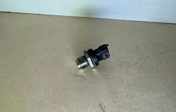 Hyundai ix35 Fuel pressure sensor 0281006035