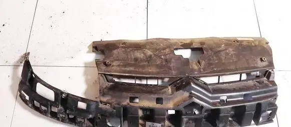 Citroen C5 Front bumper mounting bracket 1858670016