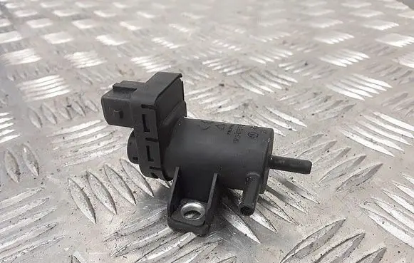 Vacuum valve