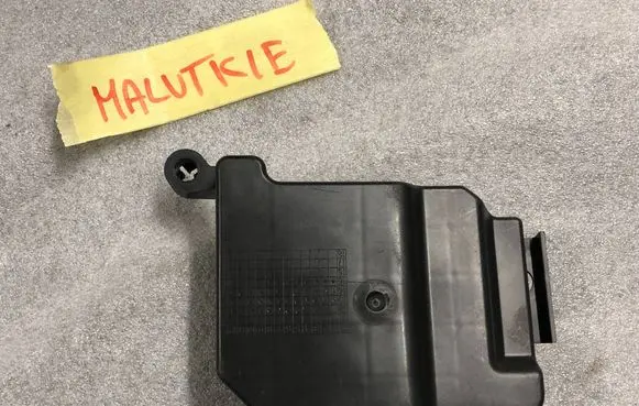 Renault Captur Other sill/pillar trim element 285A77377R