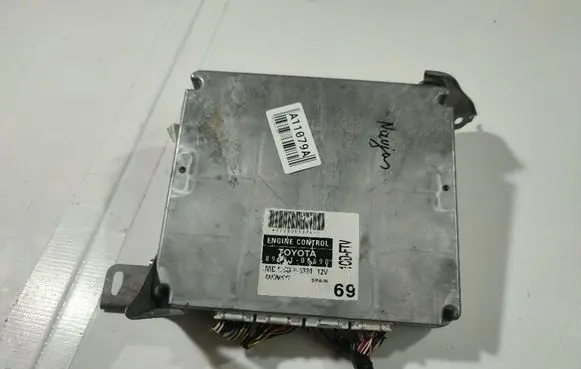 Toyota Avensis T250 Engine control unit/module 1758006324