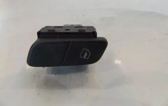 Volkswagen Polo Quarter vent window switch 