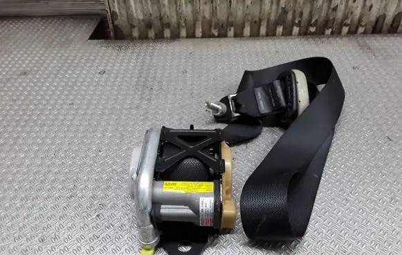 Nissan Note (E11) Front seatbelt 868849U10A