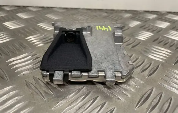 Windshield/windscreen camera