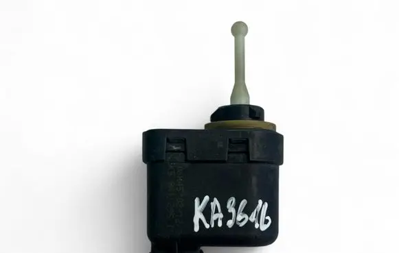 Audi A4 S4 B5 8D Headlight level adjustment motor 6K5941295