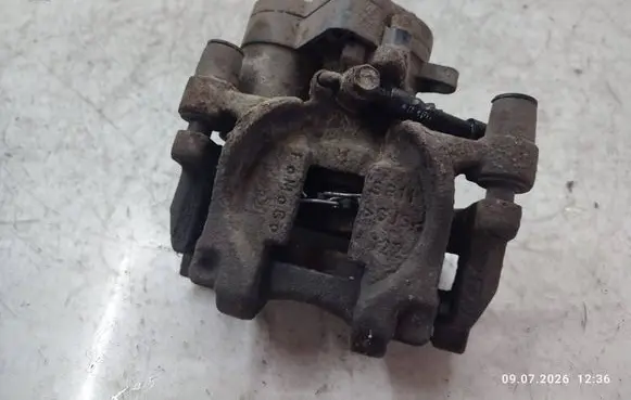 Ford Mondeo MK V Rear brake caliper