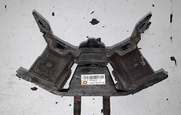 Ford Ranger Engine mount bracket JB3G-7E373-AB
