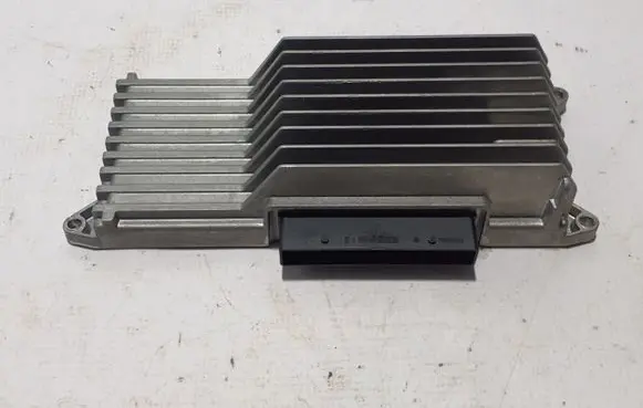 Audi A5 8T 8F Sound amplifier 8R1035223A