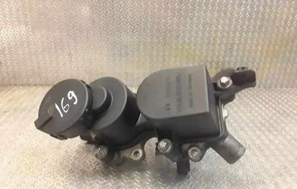 Mercedes-Benz A W169 Oil breather separator A6400101062 6400101062