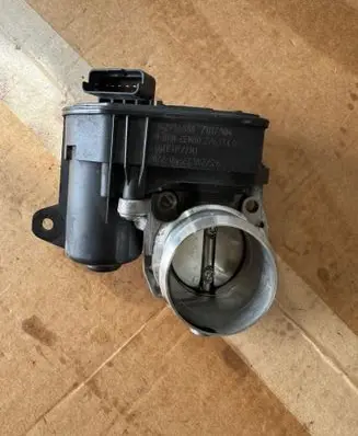 Peugeot 2008 II Throttle valve 9842936880 017504 27633K02