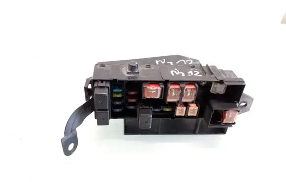 Subaru Forester SF Fuse module 82231FC002