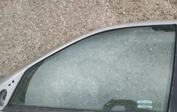 Citroen Xsara Front door window glass four-door as2