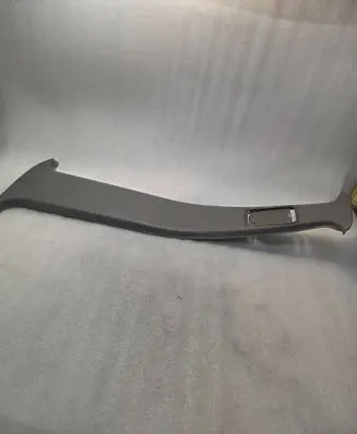 Mercedes-Benz E W124 (B) pillar trim (top) 