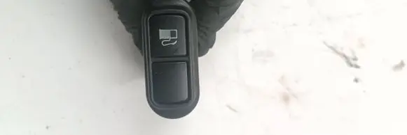 KIA Carnival Fuel tank opening switch 5025