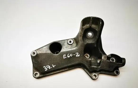 BMW 5 E60 E61 Engine mounting bracket 6763217 22116763217