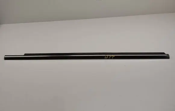 Front door glass trim molding