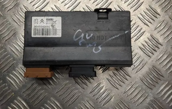 Peugeot 407 Seat control module 9645840680