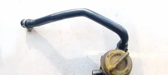 Saab 9-5 Oil filler cap 