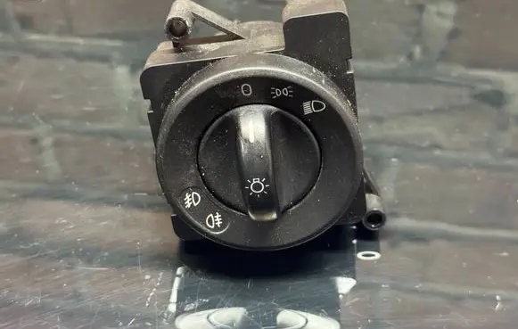 Light switch