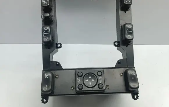 Mercedes-Benz ML W163 Electric window control switch A1638205110 03751715
