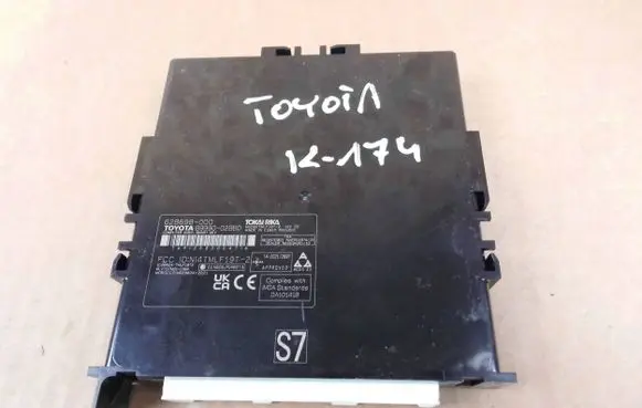 Toyota Corolla E210 E21 Comfort/convenience module 8999002B80