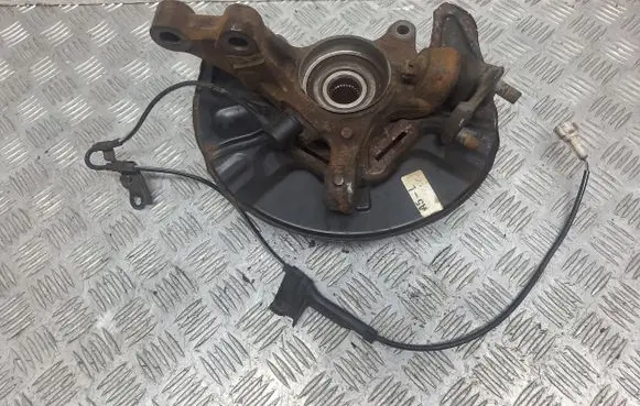 Front wheel hub