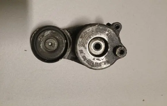 Jeep Grand Cherokee (WK) Generator/alternator belt tensioner A6422000070 1550001