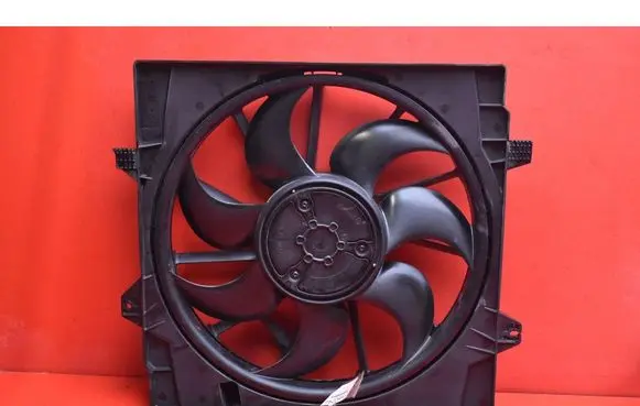 KIA Sportage Electric radiator cooling fan 25304N7071