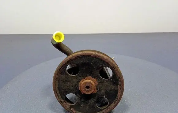Mitsubishi Galant Power steering pump 