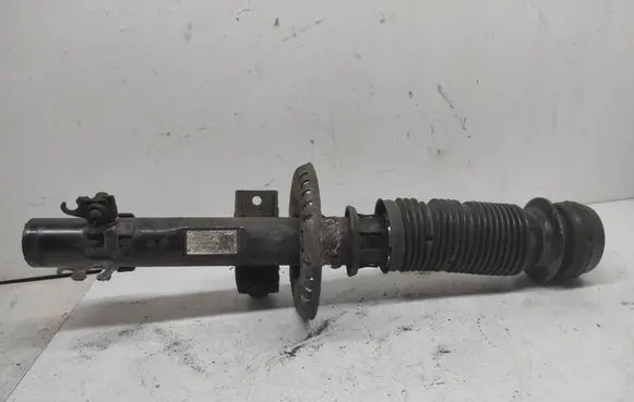 Seat Ibiza IV (6J,6P) Front shock absorber/damper 6R0413031F 166VWAMFEE2L1T