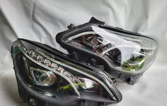 Mercedes-Benz E C207 W207 Headlights/headlamps set A2078201359 A2078208661 1ES011V9151
