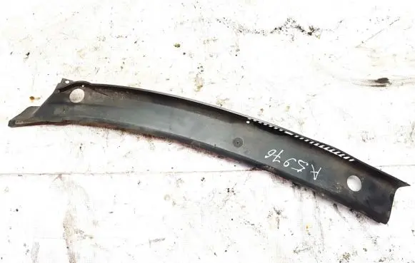 Audi A4 S4 B5 8D Wiper trim 8d1819403