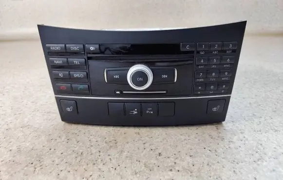 Mercedes-Benz E C207 W207 Radio/CD/DVD/GPS head unit A2129063001
