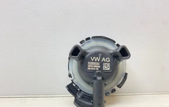 Volkswagen PASSAT B8 Airbag deployment crash/impact sensor 3Q0959354