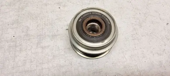 Audi A4 S4 B5 8D Alternator pulley 61R080707 11552 F22565312