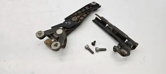 Volkswagen Transporter - Caravelle T5 Sliding door lower roller guide/hinge 7H0843648C