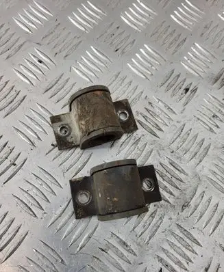 Suzuki Jimny Sway bar bush bracket, front 
