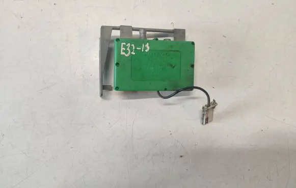 Volvo S60 Aerial antenna amplifier 30679286