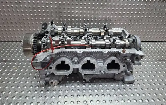 Dacia Sandero Engine head S27635693 1642R H4B408