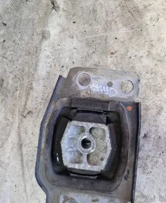 Ford Galaxy Engine mount bracket 30680699 6G917M121BC