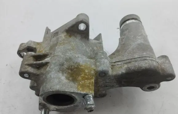 Ford Focus Water pump H6BG8501