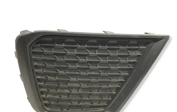 Audi A1 Front bumper lower grill 82A807681F 1880238
