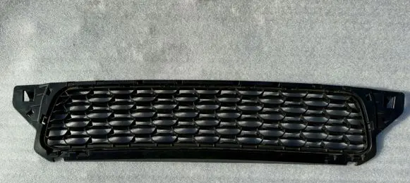 Dacia Duster Front grill 622540347R