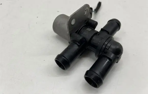 Polestar 2 Coolant heater control valve 31684222