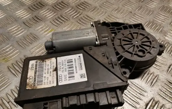 Audi A8 S8 D3 4E Front door window regulator motor 4E2959802B